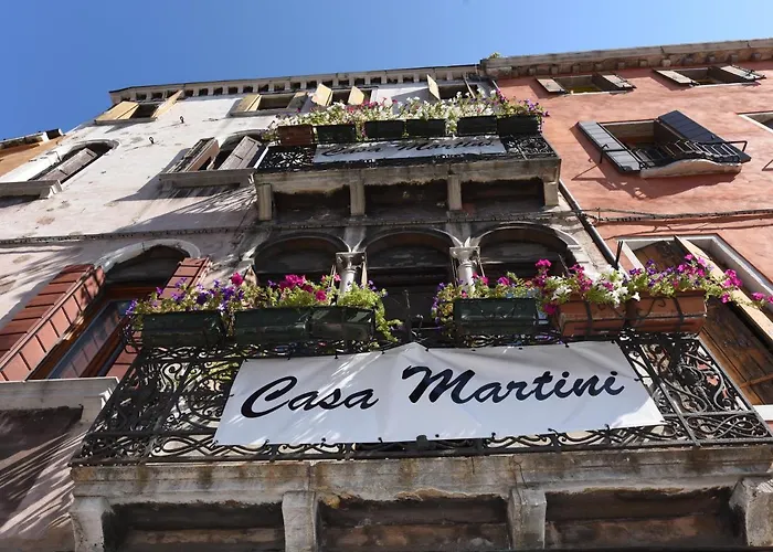 Casa Martini بيت ضيافة 3*