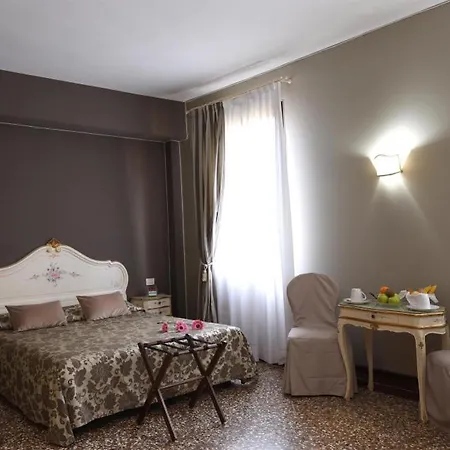 Casa Martini 4* Venedig